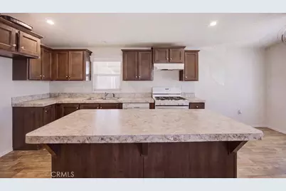 1097 State, Hemet, CA 92543 - Photo 3