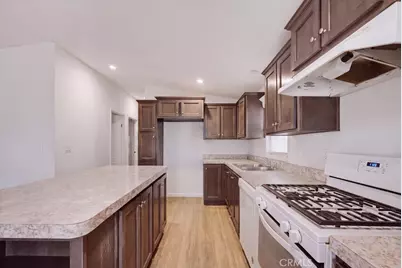 1097 State, Hemet, CA 92543 - Photo 11