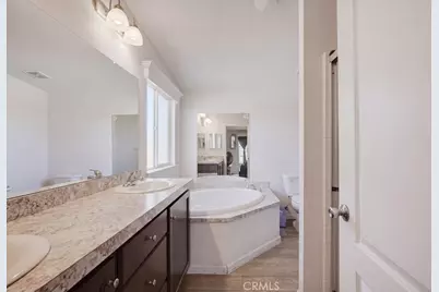 1097 N State St. #26, Hemet, CA 92543 - Photo 19