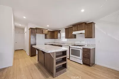 1097 N State St. #26, Hemet, CA 92543 - Photo 7