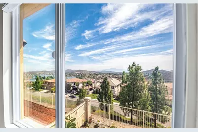 19 Plaza Lucerna, Lake Elsinore, CA 92532 - Photo 25