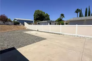 38055 Calle Amigable, Murrieta, CA 92563 - Photo 5
