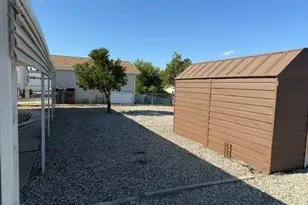 25007 Howard Dr, Hemet, CA 92544 - Photo 13