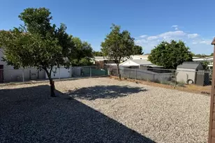 25007 Howard Dr, Hemet, CA 92544 - Photo 15