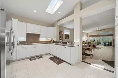 24172 Calle Artino, Murrieta, CA 92562 - Photo 13