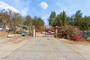 18455 Pequena Entrada, Perris, CA 92570 - Photo 9