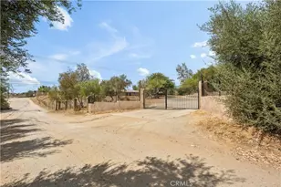 18455 Pequena Entrada, Perris, CA 92570 - Photo 11