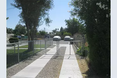 10567 Ohio, Loma Linda, CA 92354 - Photo 37