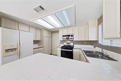 560 Boston Street, Hemet, CA 92545 - Photo 9