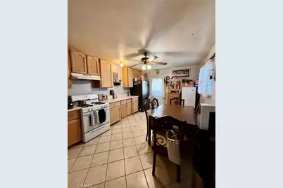 25541 Jade, Barstow, CA 92311 - Photo 3