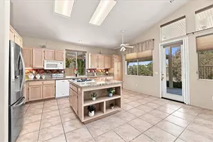 40465 Via Camposeco, Murrieta, CA 92562 - Photo 15