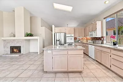 40465 Via Camposeco, Murrieta, CA 92562 - Photo 17