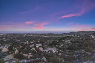 41950 Hacienda Dr, Murrieta, CA 92562 - Photo 3
