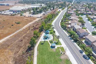 32670 Santa Cruz, Lake Elsinore, CA 92530 - Photo 35