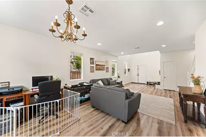 31955 Daisy Field Court, Lake Elsinore, CA 92532 - Photo 11