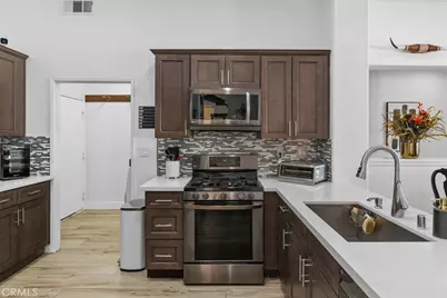 13810 Cheina Court, Corona, CA 92883 - Photo 17