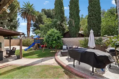 9228 Hawthorne Avenue, Riverside, CA 92503 - Photo 41