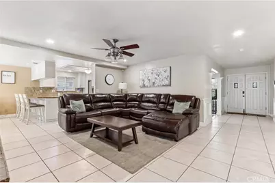 9228 Hawthorne Avenue, Riverside, CA 92503 - Photo 13