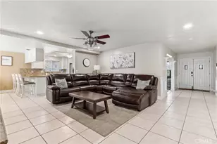 9228 Hawthorne Ave, Riverside, CA 92503 - Photo 13
