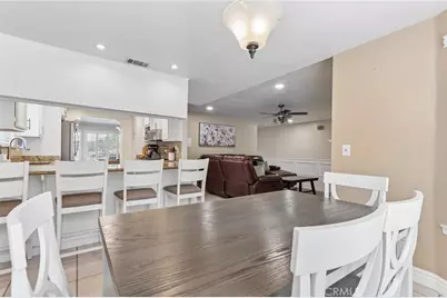 9228 Hawthorne Avenue, Riverside, CA 92503 - Photo 15