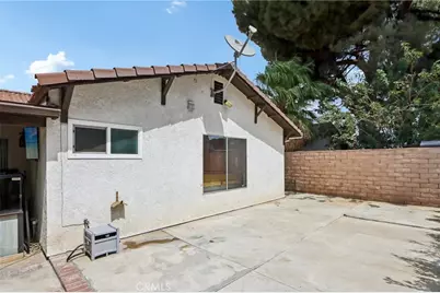 9228 Hawthorne Avenue, Riverside, CA 92503 - Photo 37