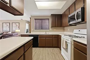 27905 Hillpointe Dr, Menifee, CA 92585 - Photo 15
