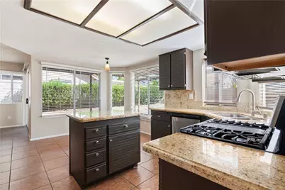 36194 Toulon, Murrieta, CA 92562 - Photo 5