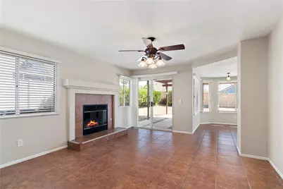 36194 Toulon, Murrieta, CA 92562 - Photo 7