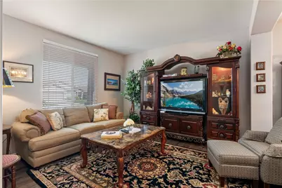 30299 Mondavi, Murrieta, CA 92563 - Photo 5