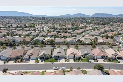 30299 Mondavi, Murrieta, CA 92563 - Photo 33
