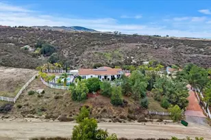 39565 Spanish Oaks Dr, Temecula, CA 92592 - Photo 5