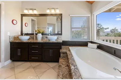 41999 Altanos Road, Temecula, CA 92592 - Photo 25