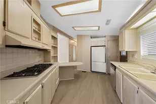 1300 W Menlo Ave, Hemet, CA 92543 - Photo 9