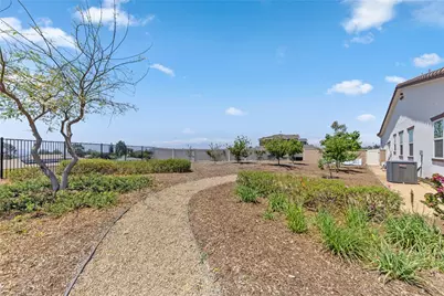7631 Capstone Court, Riverside, CA 92506 - Photo 33