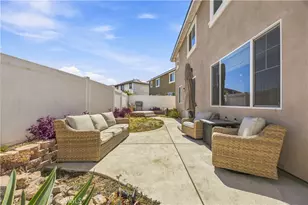 1664 Camellia Ln, Redlands, CA 92374 - Photo 7