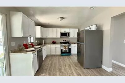 530 W Devonshire Avenue #19, Hemet, CA 92543 - Photo 9