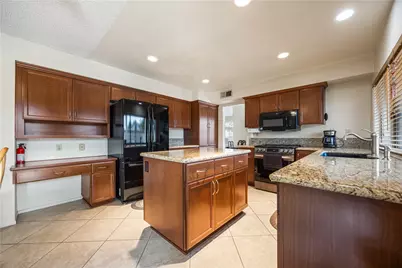 12796 Kern River Road, Victorville, CA 92392 - Photo 9