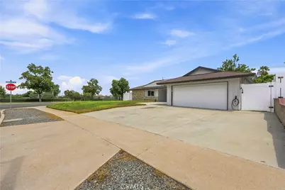 2351 Grove Avenue, Corona, CA 92882 - Photo 43