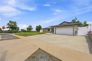 2351 Grove Ave, Corona, CA 92882 - Photo 43