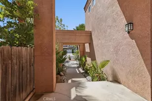 39876 Via Castana, Murrieta, CA 92563 - Photo 11
