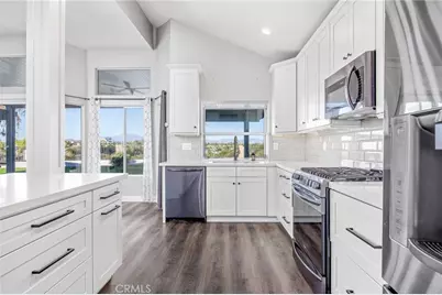 25560 Timbertree Court, Murrieta, CA 92563 - Photo 5