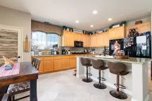 37781 Rushing Wind Ct, Murrieta, CA 92563 - Photo 11
