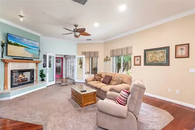 947 W Commonwealth Avenue, Hemet, CA 92543 - Photo 15