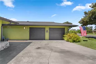 1408 E Fairway Dr, Orange, CA 92866 - Photo 11