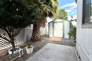 530 W Devonshire, Hemet, CA 92543 - Photo 41