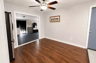 421 Parkbrook St, Spring Valley, CA 91977 - Photo 9
