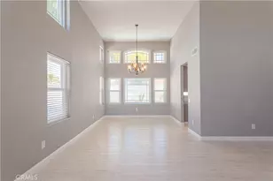 39414 Salinas Dr, Murrieta, CA 92563 - Photo 9