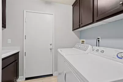 389 Suncup, Hemet, CA 92543 - Photo 19