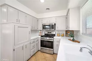 650 La Mancha, Hemet, CA 92543 - Photo 13