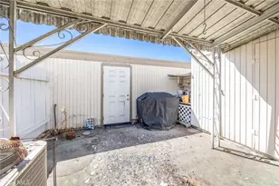 8174 Glengarry Green, Buena Park, CA 90621 - Photo 21